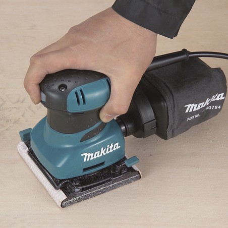 LIJADORA ORBITAL MAKITA BO4556K
