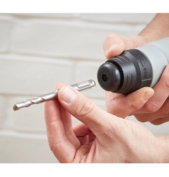 MARTILLO ELECTRONEUMÁTICO BEHS02K BLACK & DECKER