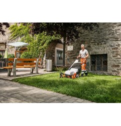 CORTACÉSPED BATERÍA RMA 765 V