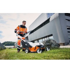 CORTACÉSPED BATERÍA RMA 765 V