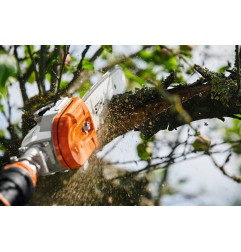 PODADORA ALTURA BATERÍA HTA 135