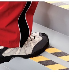 CINTA ANTIDESLIZANTE NEGRO/AMARILLO 50MMX15M