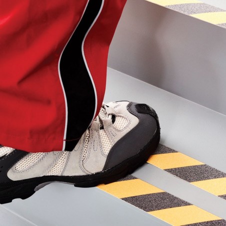 CINTA ANTIDESLIZANTE NEGRO/AMARILLO 50MMX15M