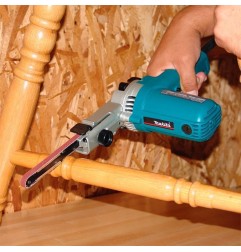 LIJADORA MINI BANDA MAKITA 9032 9X533MM 500W